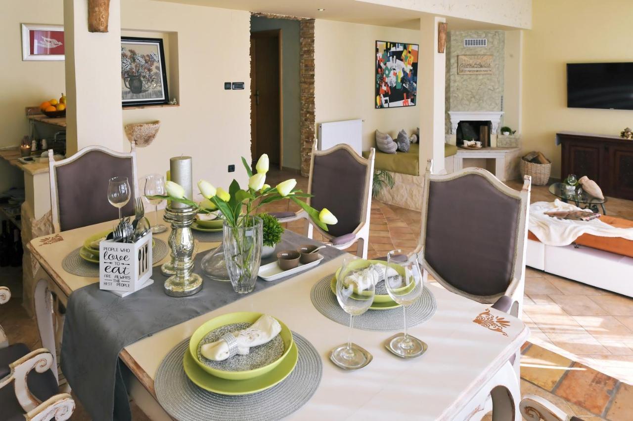 *****Pool House With Beautiful Seaview,Big Garden And Old Tavern***** Rijeka Zewnętrze zdjęcie